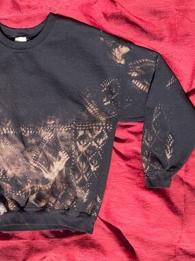 Gildan Black and Tan Bleach-Pattern Crewneck Sweatshirt - Men